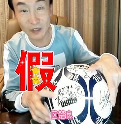 伴随着星光熠熠的红毯仪式和精彩纷呈的开场表演，发布会正式拉开了帷幕